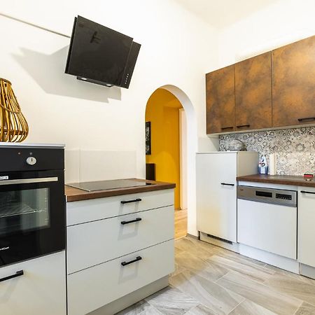 Stylish 1 Bedroom Apartment Near Hannovamarkt เวียนนา ภายนอก รูปภาพ