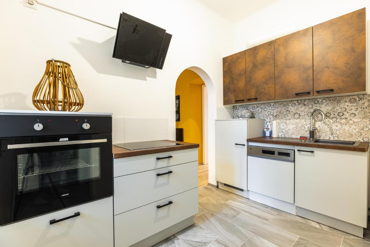 Stylish 1 Bedroom Apartment Near Hannovamarkt เวียนนา ภายนอก รูปภาพ