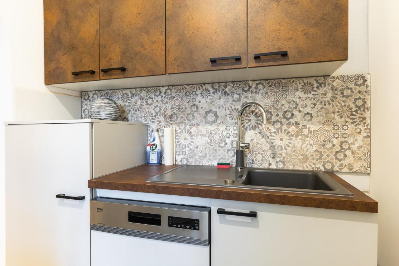 Stylish 1 Bedroom Apartment Near Hannovamarkt เวียนนา ภายนอก รูปภาพ